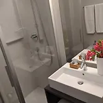 Schoenbrunn Готель 3*