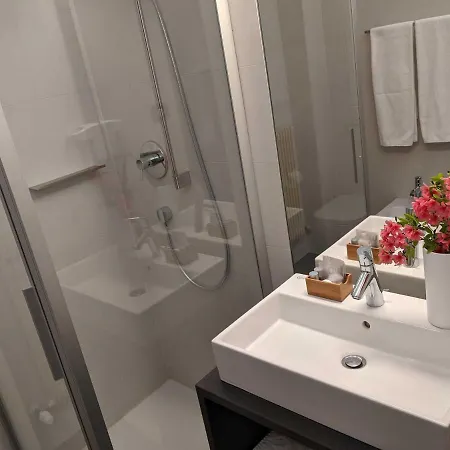 Schoenbrunn Hotel 3*