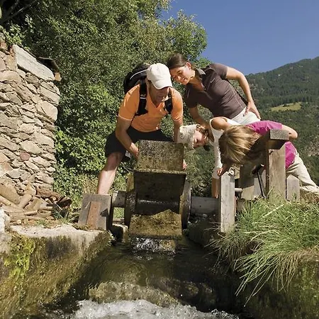 Hotel Schoenbrunn 3*